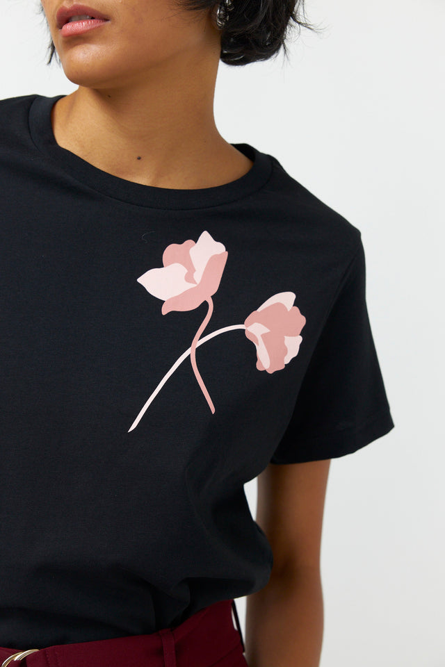 Winter rose t-shirt